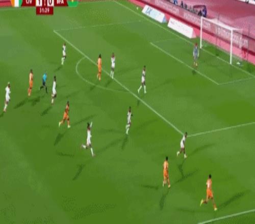 多特续签罗,伊斯,传奇故事续,世界杯预选赛,2026预选赛,国际足联,球队动态,赛程分析