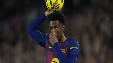 范戴克揭秘：失误虽难免，关键在于应对之道——球队更衣室洋溢着积极正能量！